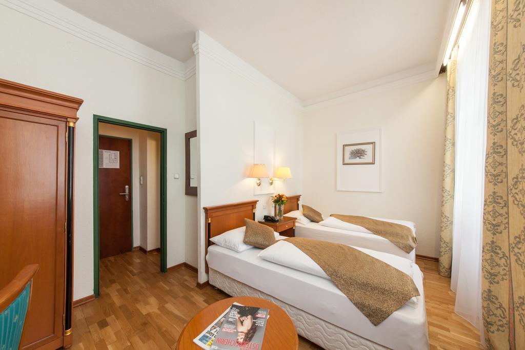 Novum Hotel Cristall Wien Messe Exterior foto