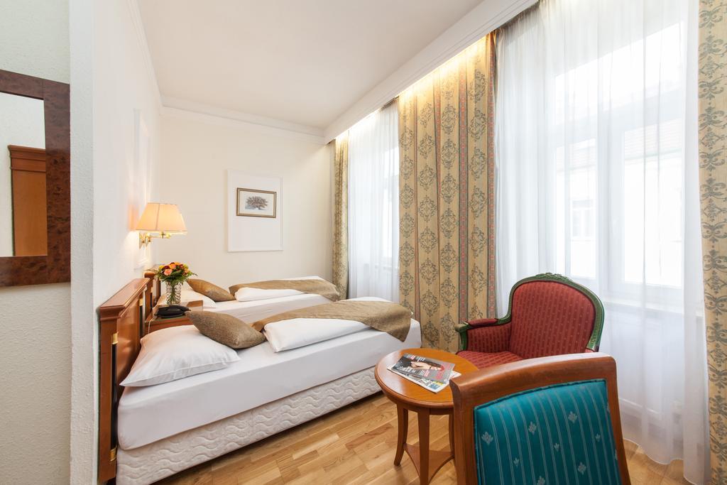 Novum Hotel Cristall Wien Messe Exterior foto