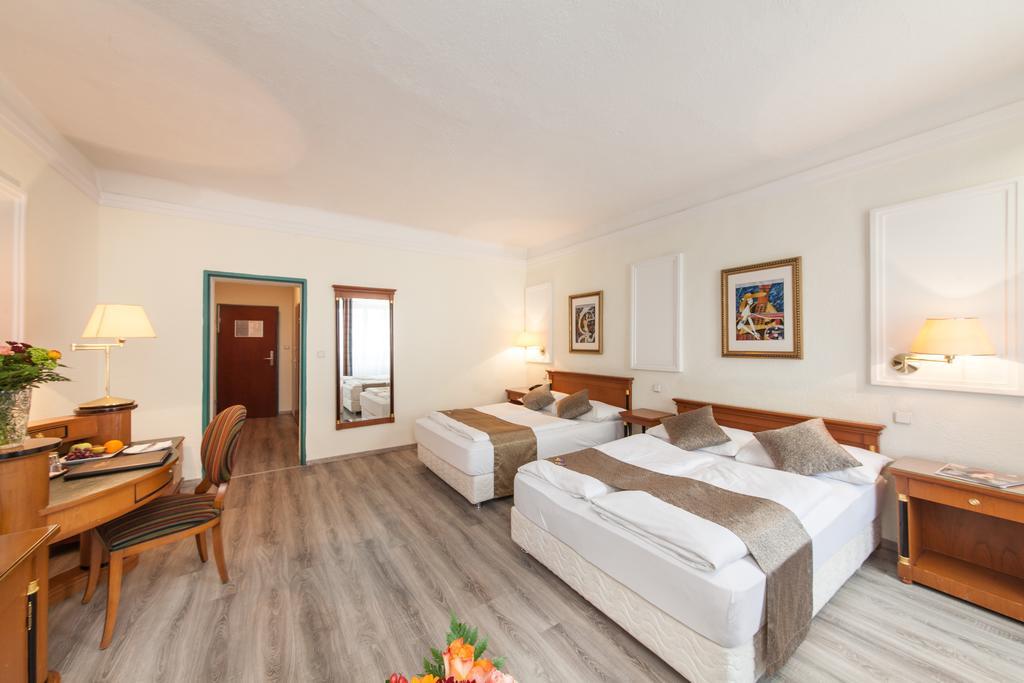 Novum Hotel Cristall Wien Messe Exterior foto