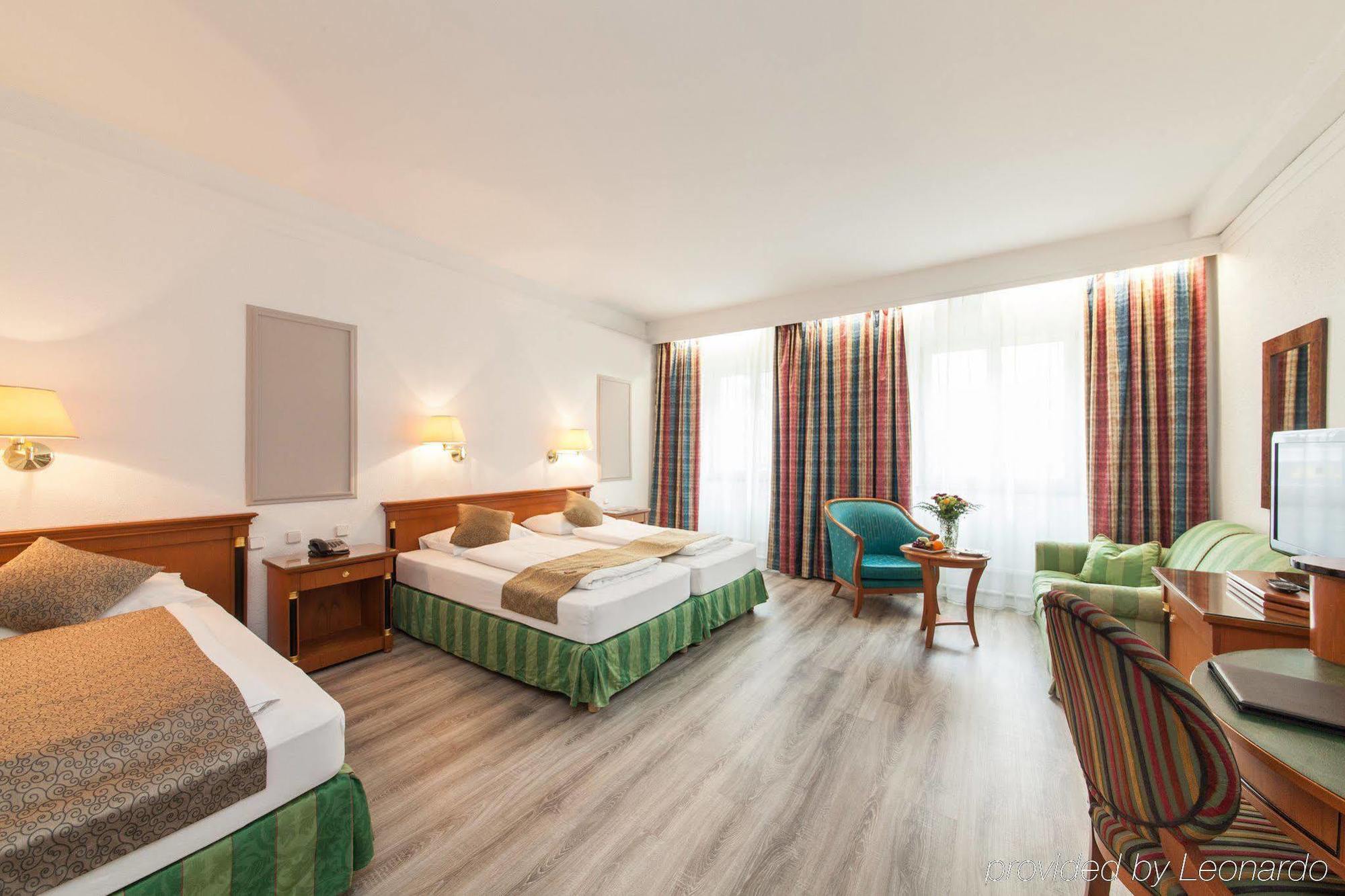 Novum Hotel Cristall Wien Messe Exterior foto