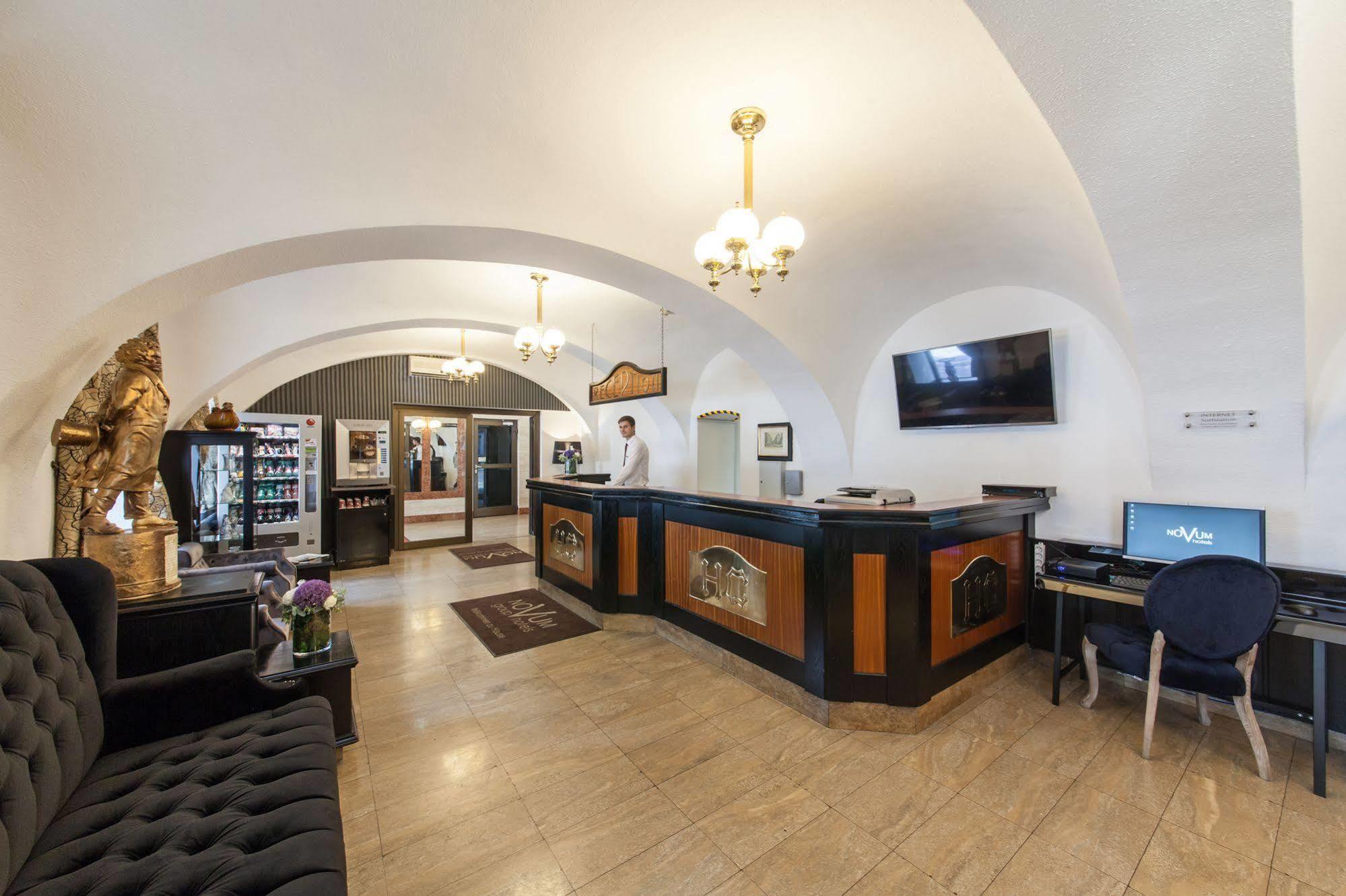 Novum Hotel Cristall Wien Messe Exterior foto